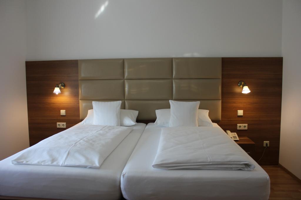 Hotel Rheinbruecke 莱茵费尔登 外观 照片